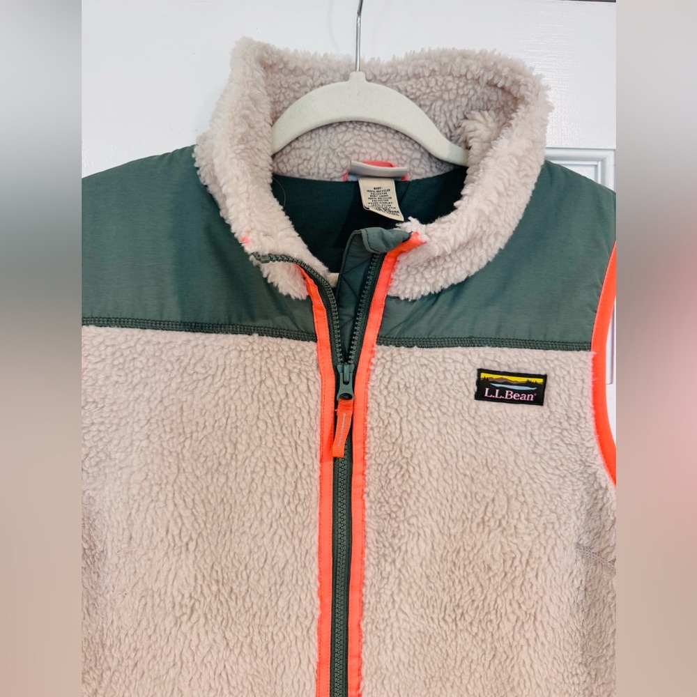 L.L.Bean Mountain Pile Sherpa Fleece Vest in Cream & Forest - size L